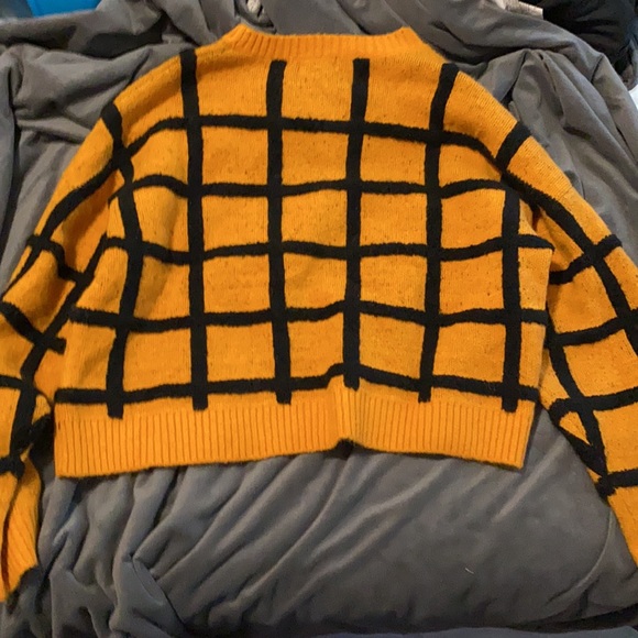 Cropped Yellow and Black Sweater FOREVER 21+ - Picture 5 of 5